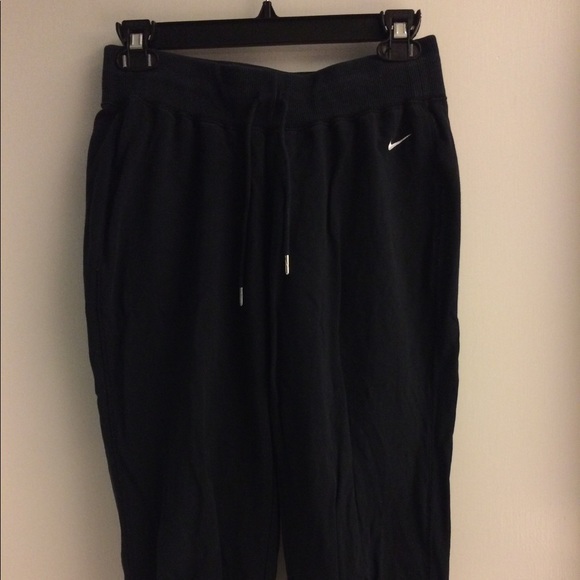 Nike Pants - Nike Cropped Sweat Pants